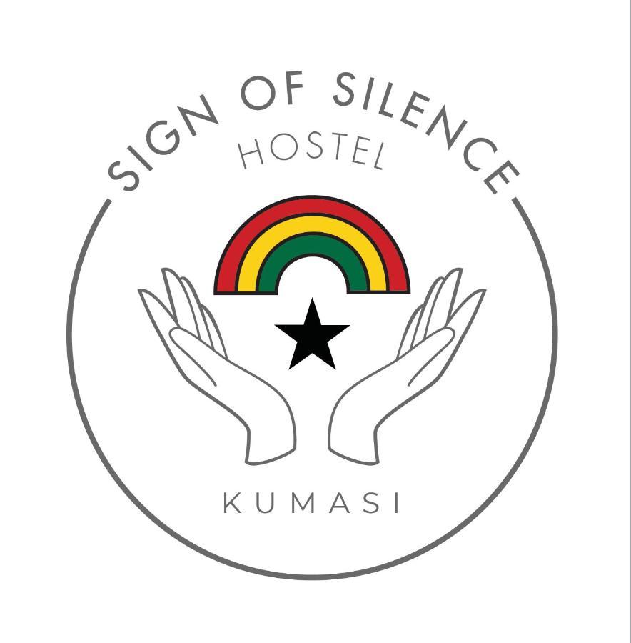 Sign Of Silence Hostel Kumasi Extérieur photo